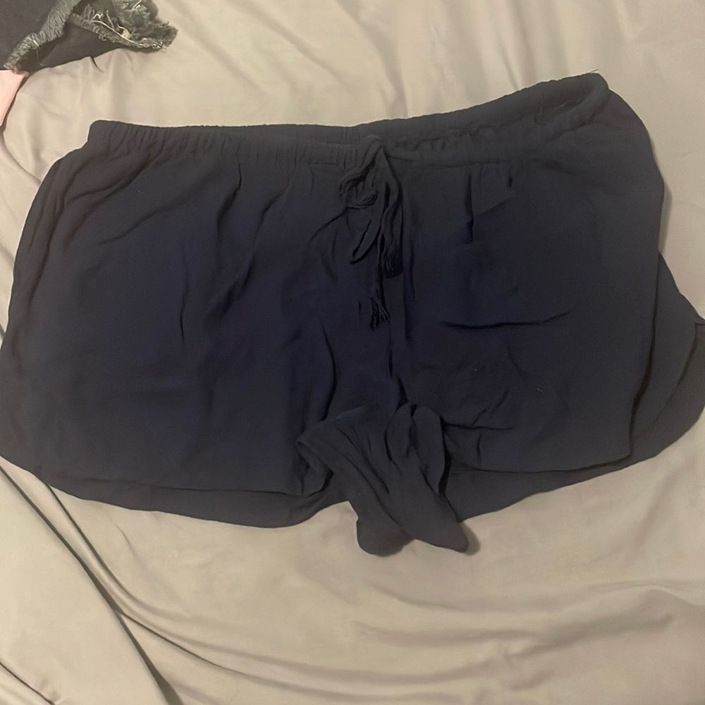 Mossino Shorts